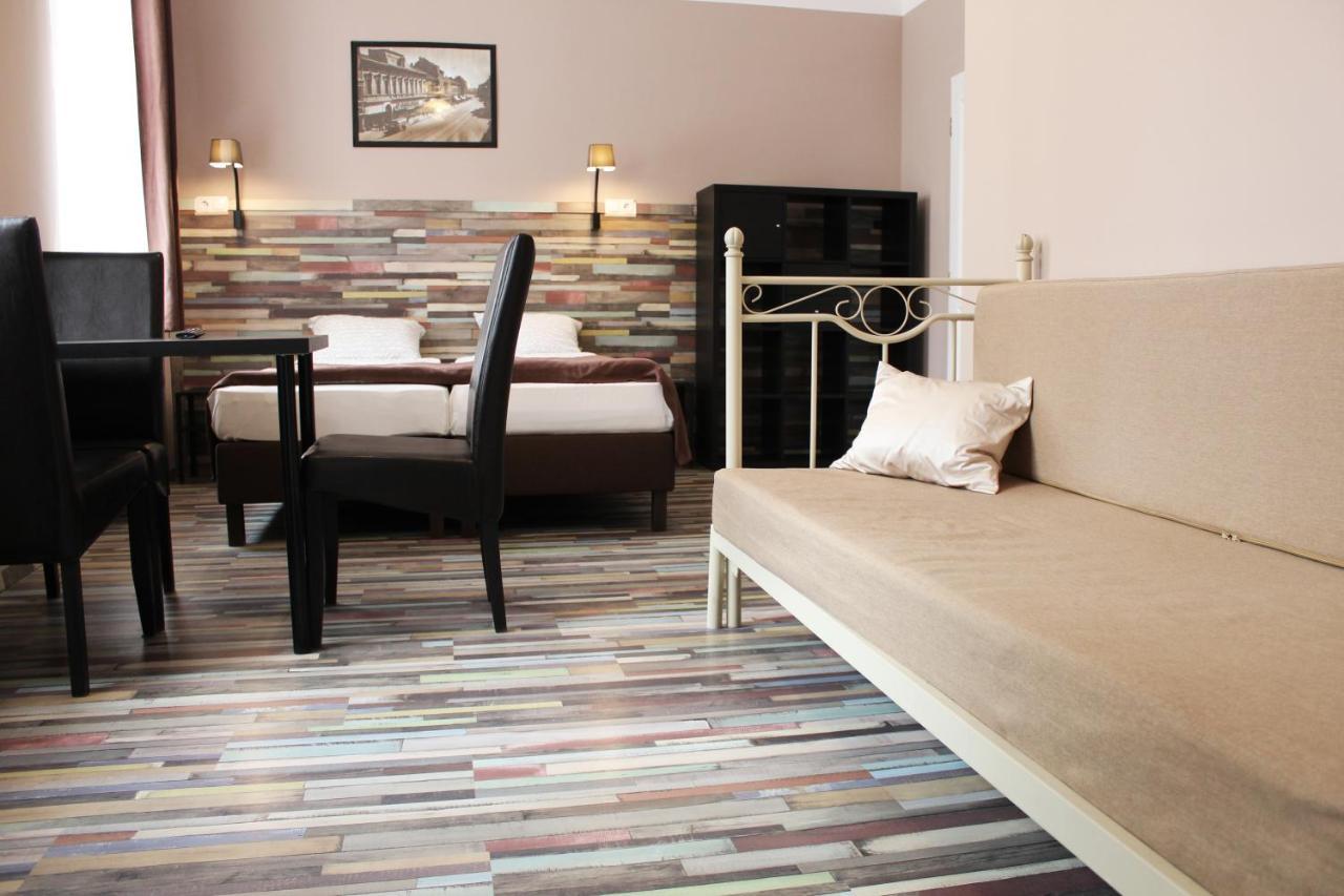 Bed & Breakfast Promenade Panzio 2*